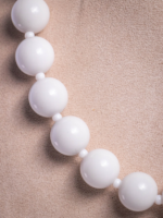 Collar chicle blanco - Imagen 2