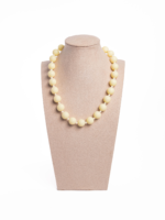 Collar chicle mantequila