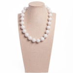 Collar chicle blanco