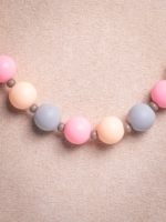 Collar chicle combinado rosa gris - Imagen 2