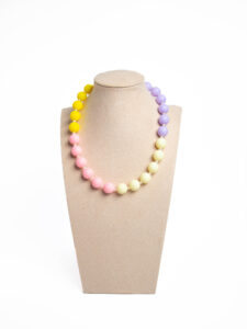 collar chicle combinado rosa morado