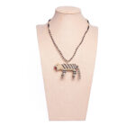 Collar tigre plateado mostacilla