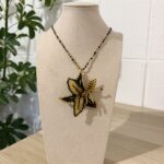 COLLAR ORQUÍDEA